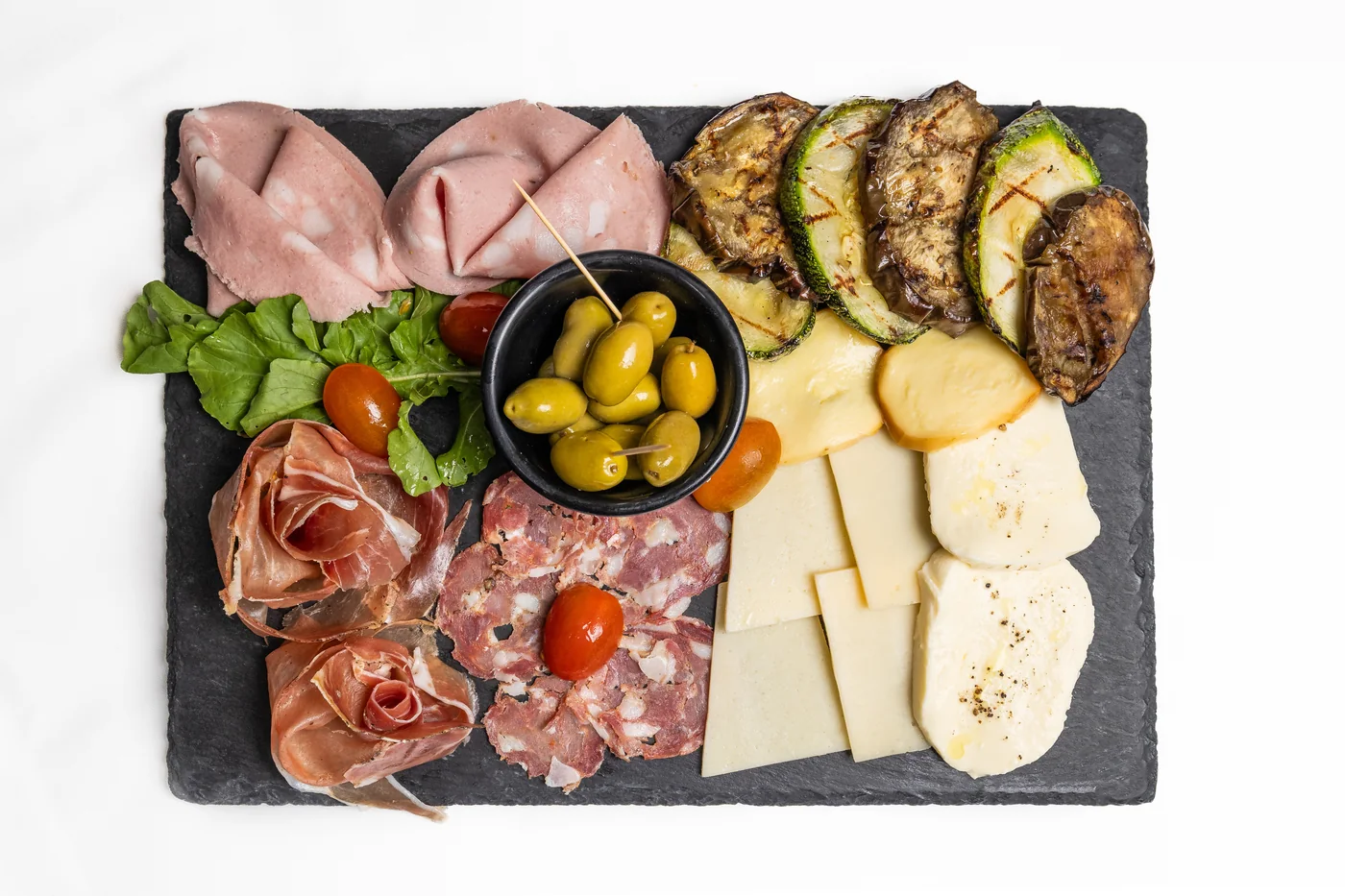Antipasto misto italiano para compartir