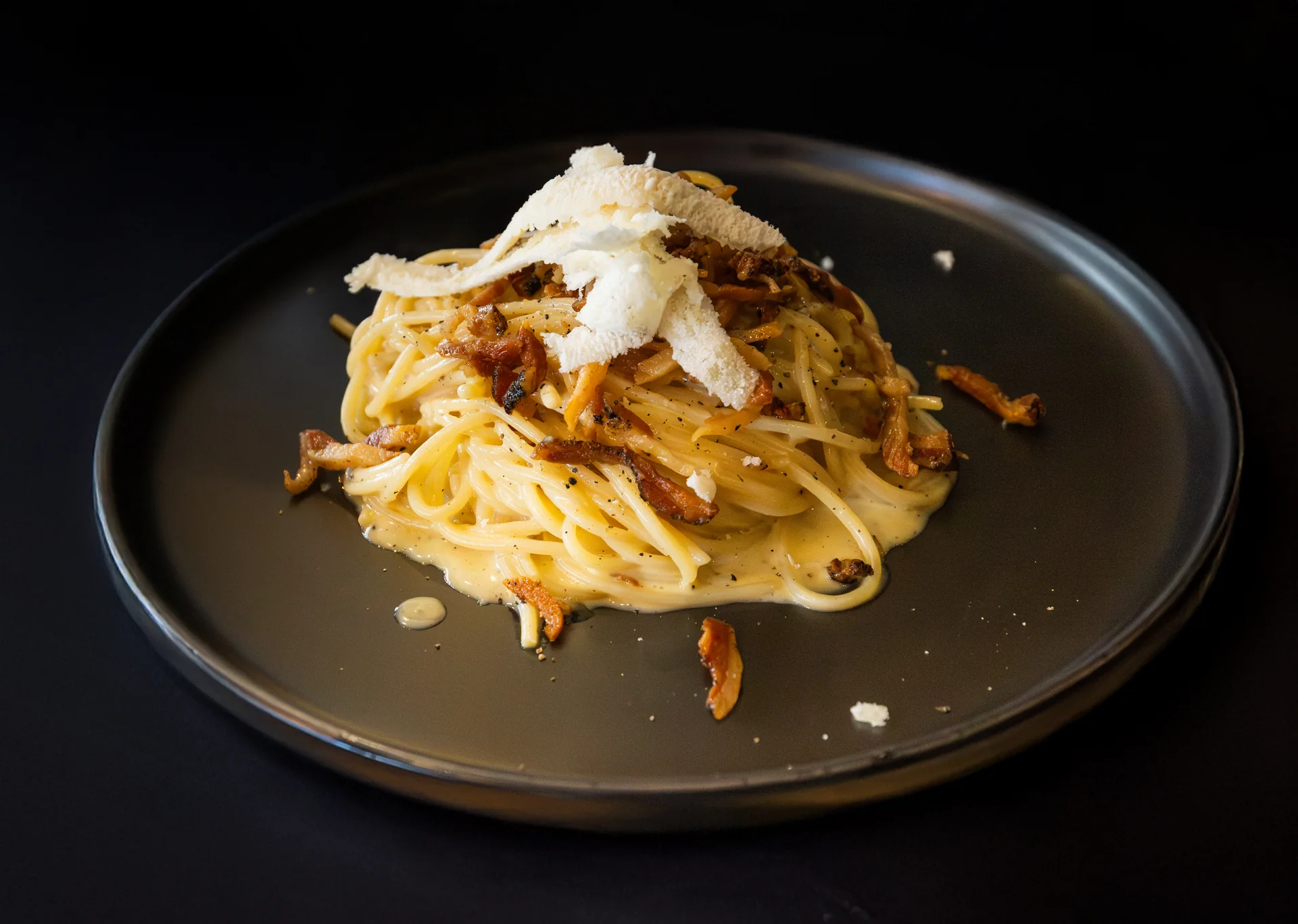 Spaghetti alla carbonara de Sapore Trattoria